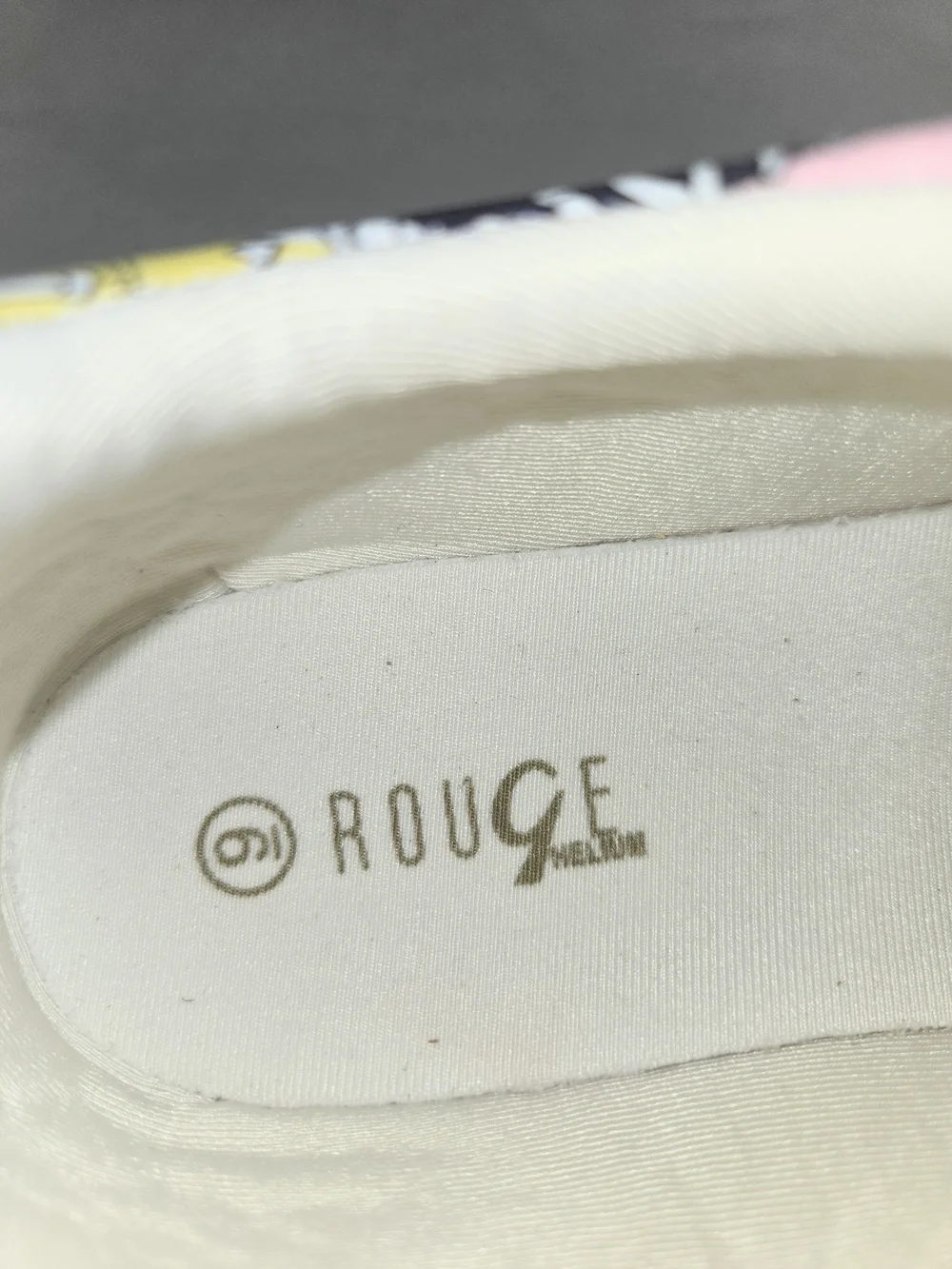 Rouge Helium like new